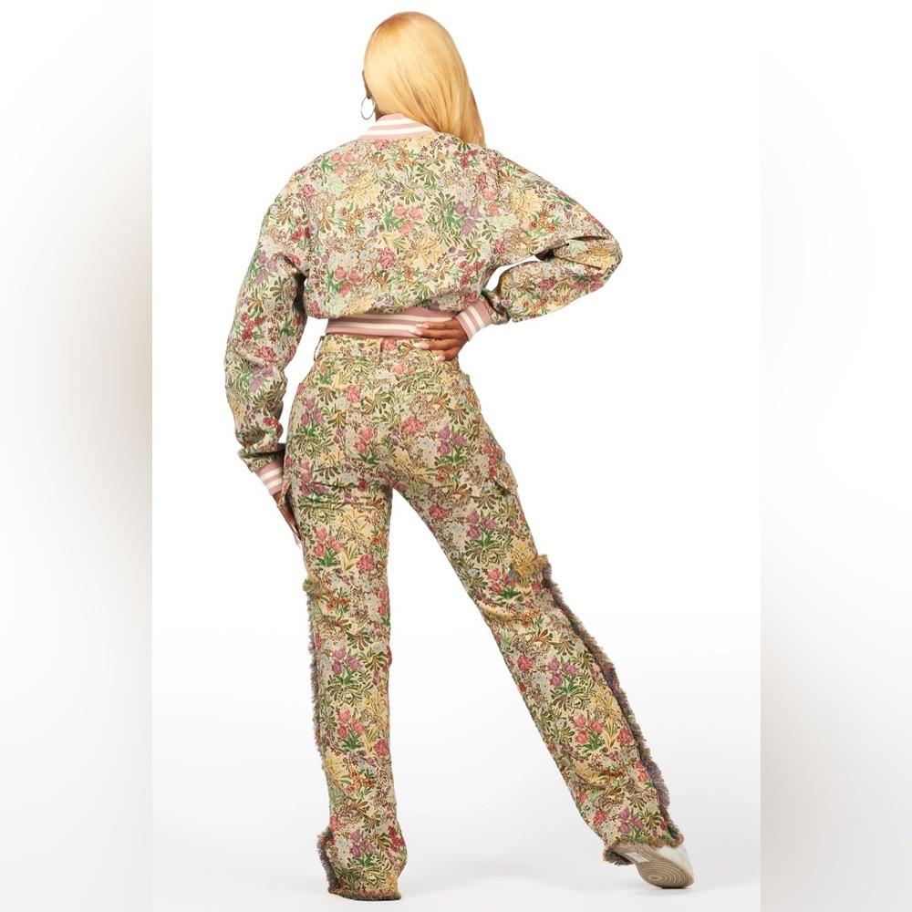 Tamia Beige Crop Tapestry Varsity Jacket & Stacked Pants…New - Picture 10 of 10